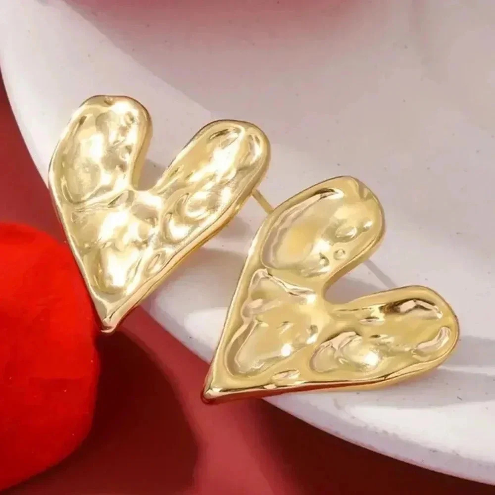 Gold hammered heart stud earrings - silver plated - new